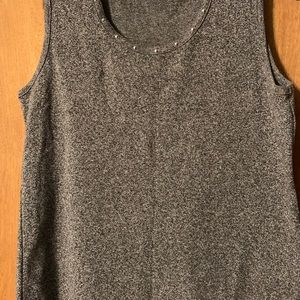 Black/gray sleeveless sweater